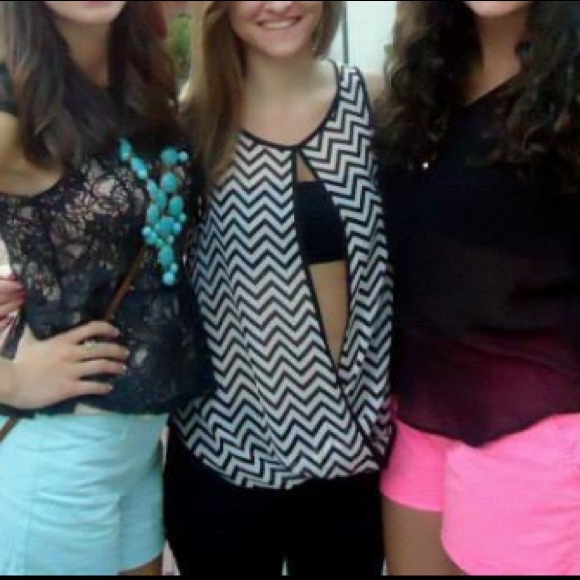 Open Front Chevron Top - Picture 2 of 6